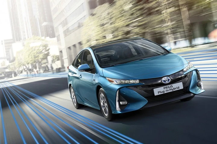 Toyota: la tecnologia Hybrid compie 20 anni e festeggia un nuovo record