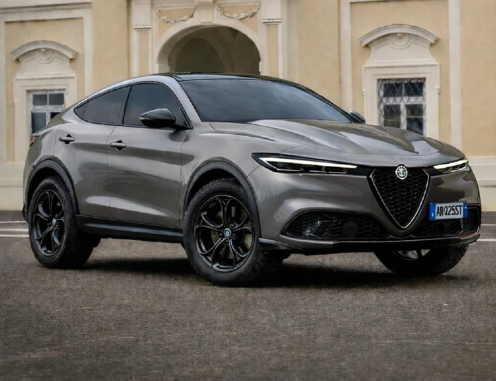 Piattaforma Giorgio o STLA Large? Il futuro dell'Alfa Stelvio