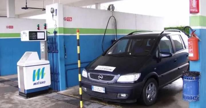 Piemonte, 1° distributore di metano liquido