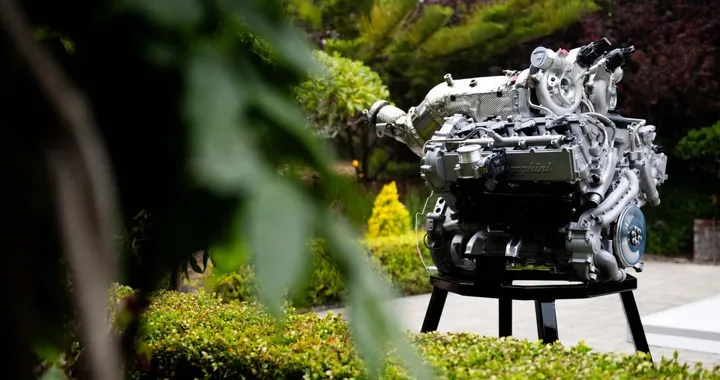 La scommessa green di Lamborghini: carburanti sintetici contro l’elettrico