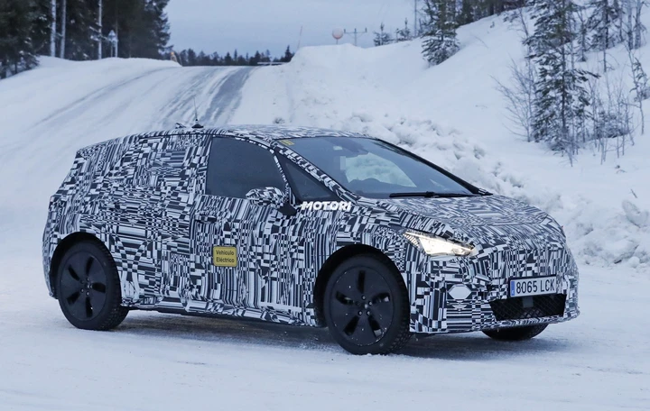 Seat El Born: le foto spia