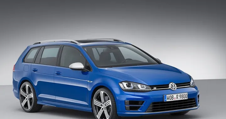 Nuova Volkswagen Golf R Variant: wagon in abito racing