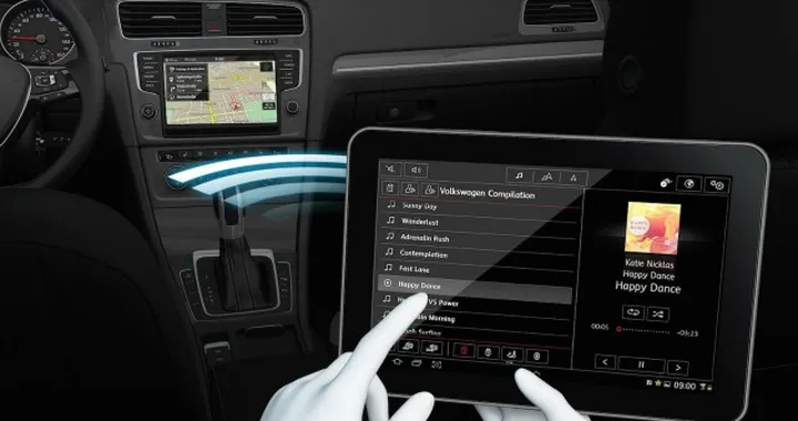 Volkswagen ed LG: accordo per l'auto connessa