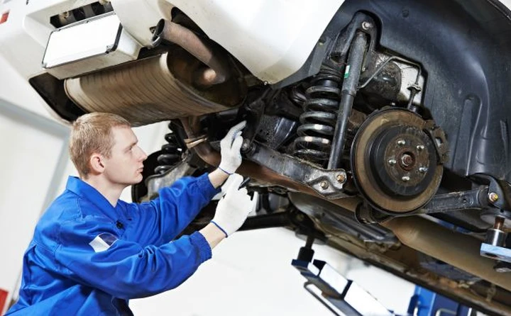 Manutenzione auto: la tabella dei controlli periodici