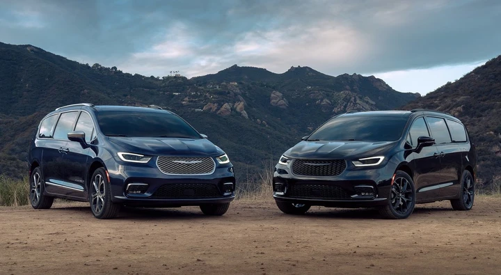 Chrysler Pacifica restyling 2020: immagini ufficiali