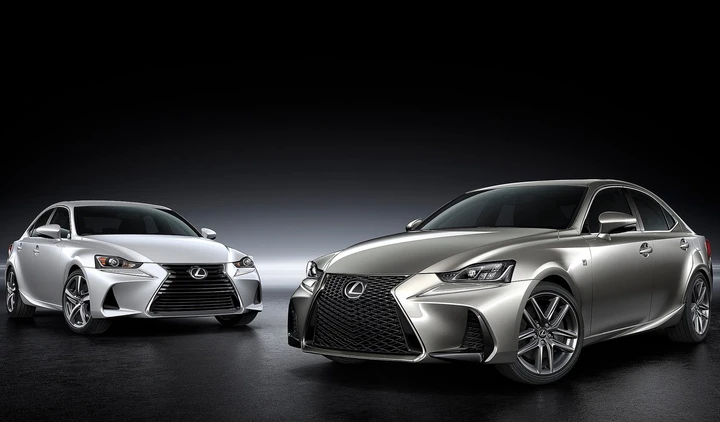 Lexus IS 2016, il debutto al Salone di Pechino
