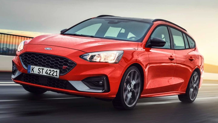 Ford Focus ST Wagon: spazio alla potenza