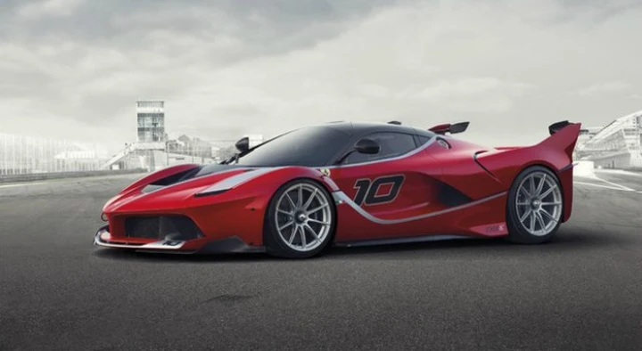 Ferrari FXX K: potente ibrida da 1.050 cavalli