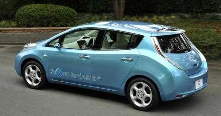 Usa: volano le prenotazioni della Nissan Leaf