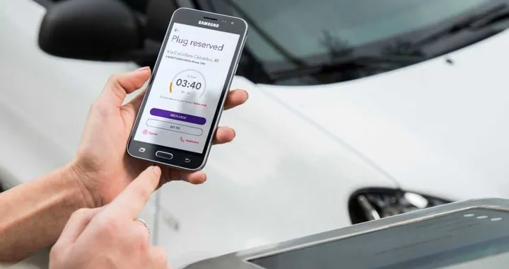 Le migliori app per ricaricare l'auto elettrica: i nostri consigli