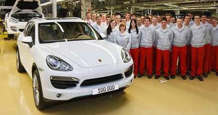 Porsche Cayenne, prodotti 100.000 esemplari