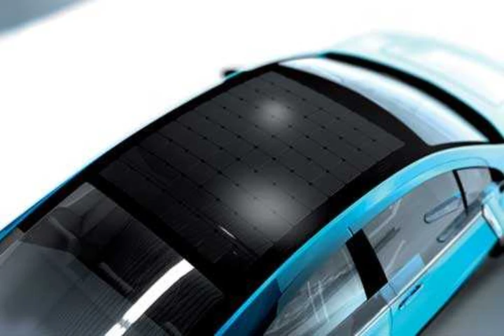 L'auto a pannelli solari debutta alla fiera delle tecnologie 