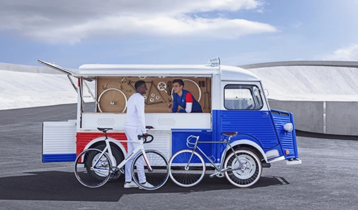 Citroen, partnership con le Coq Sportif per celebrare la Type H