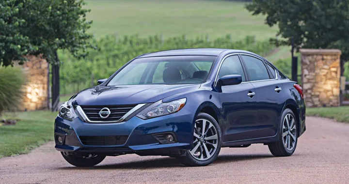 Nissan Altima SR: la berlina giapponese si aggiorna