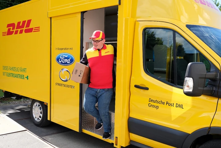 Ford annuncia la collaborazione con DHL per il furgone elettrico in Germania