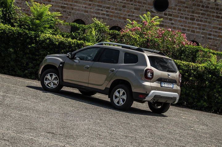 Dacia Duster 1.5 dCi 4x4 Prestige, la prova su strada
