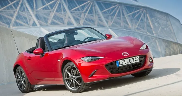La Mazda MX-5 è auto dell’anno in Giappone