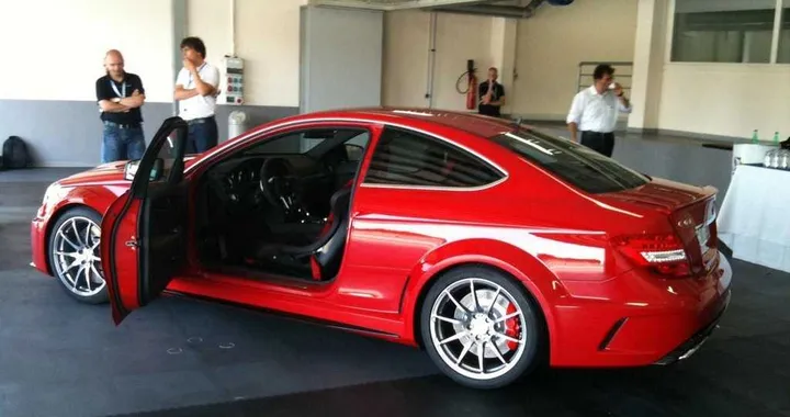 Merecedes C63 AMG Coupé Black Series: le prime foto