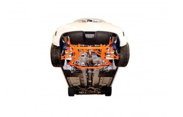 Abarth 500 con motore centrale da 230 CV