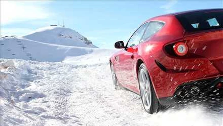 Ferrari FF, domani si presenta sul web