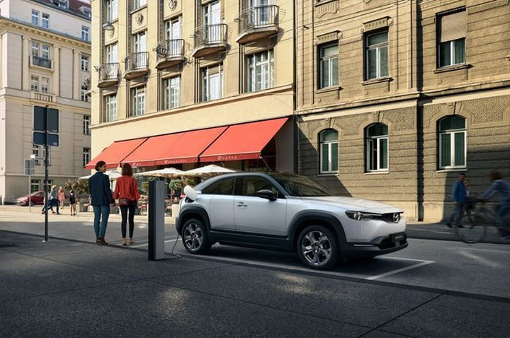 Mazda MX-30: consigli dei tecnici su ottimizzazione della batteria, guida e utilizzo dell’auto elettrica