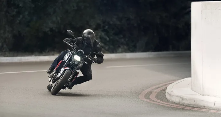 Triumph Trident 660: debutta la nuova ed emozionante roadster 3 cilindri