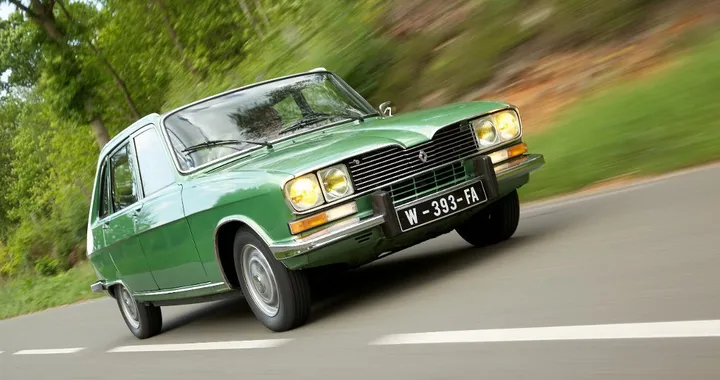 Renault: la R16 compie cinquant'anni