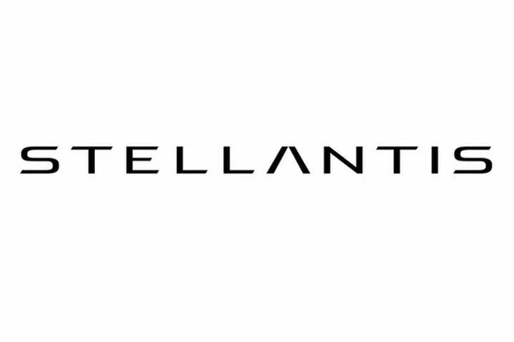 Stellantis: cambiano i termini della fusione Fca-Psa