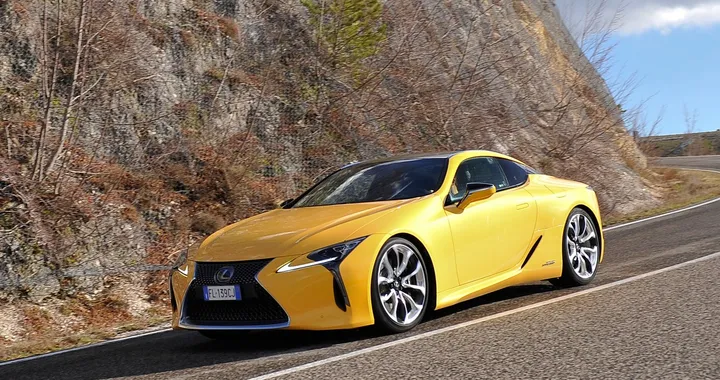 Lexus LC Hybrid: la prova su strada