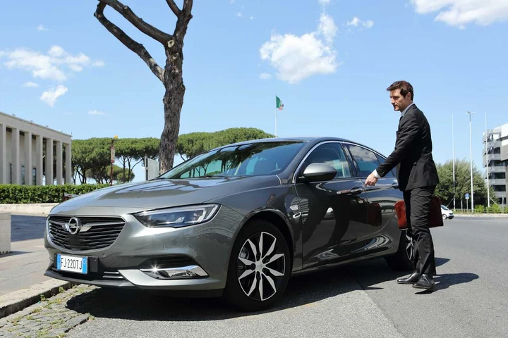 Nuova Opel Insignia: spazio al tuo business