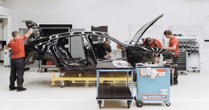 Porsche Mission E: ecco i nuovi teaser