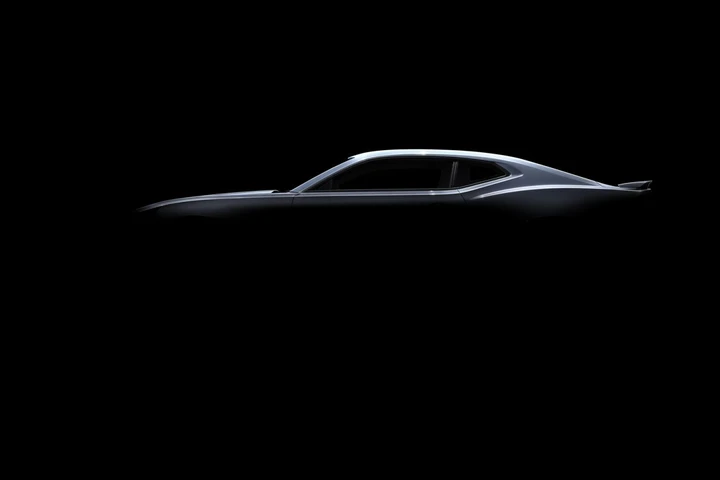 Chevrolet Camaro: i teaser prima del debutto