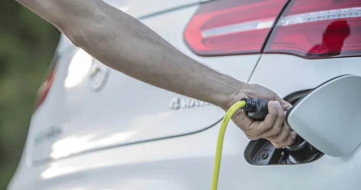Auto elettriche: in Europa le colonnine di ricarica ci sono, bisogna utilizzarle