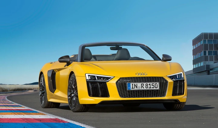 Audi R8 Spyder V10, brividi con il vento tra i capelli