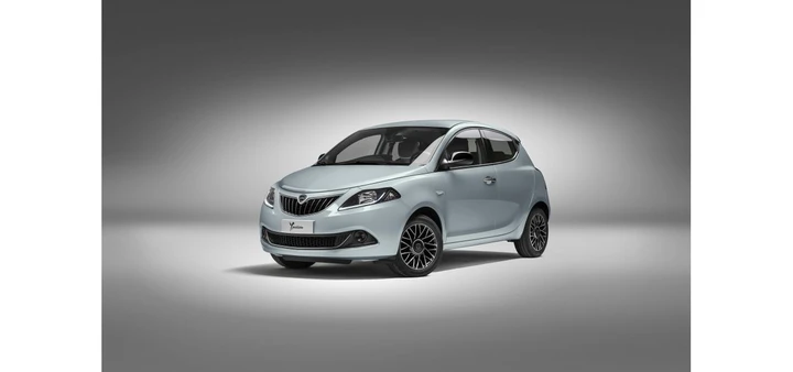 Lancia Ypsilon 2023: interni, novità, prezzo