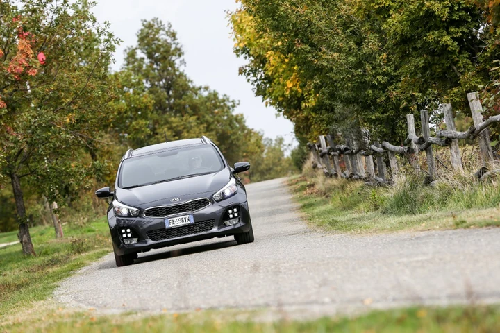 Kia Cee'd Station Wagon MY 2016: immagini ufficiali