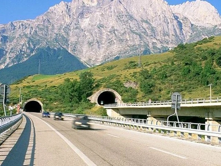 Traforo del Gran Sasso: rischio chiusura dal 19 maggio