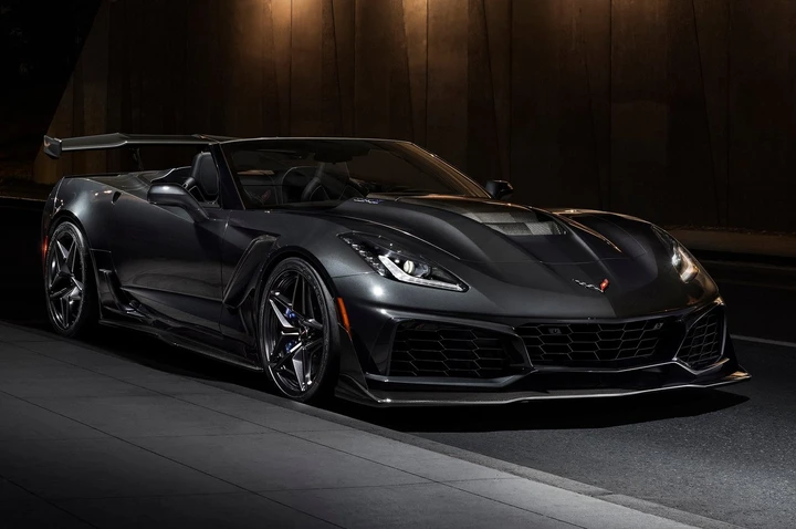 Nuova Chevrolet Corvette ZR1 2018: le immagini ufficiali