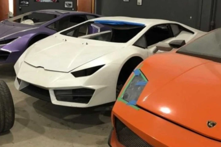 Ferrari e Lamborghini contraffatte scoperte in Brasile
