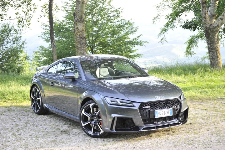 Audi TT RS: la prova su strada e in pista