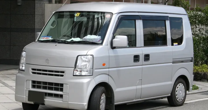 Auto elettrica da record, 1300 km con una ricarica