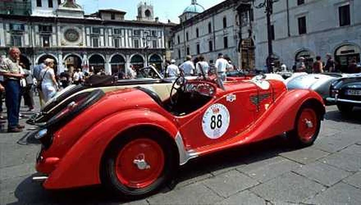 Mille Miglia 2011: un pubblico da record