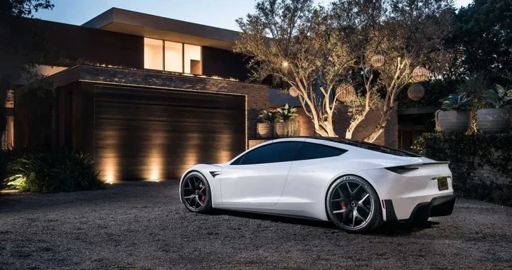 Tesla Roadster, nuovo rinvio? Il “molto presto” che dura dal 2017