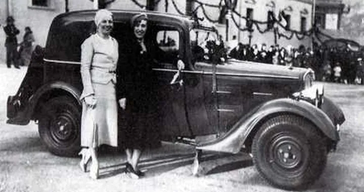 Peugeot e le donne: piccola storia in rosa del Leone