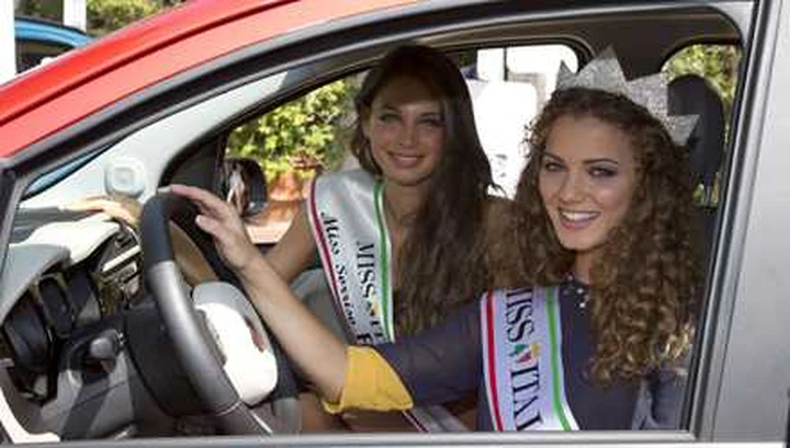La Fiat Panda festeggia Miss Italia 2012