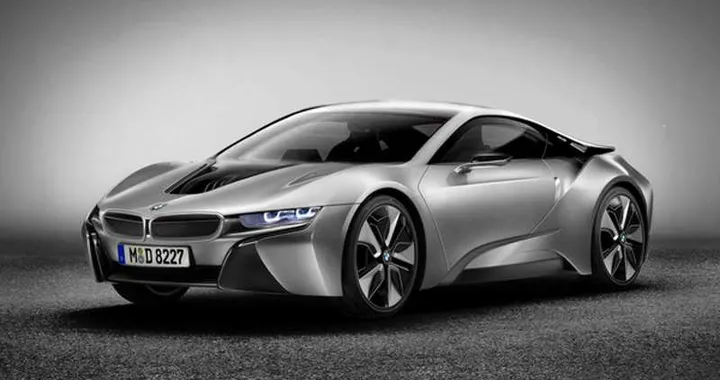 Bmw i8: i render della versione coupé