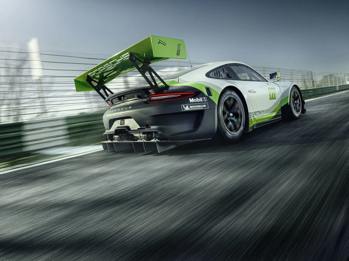 Porsche 911 GT R
