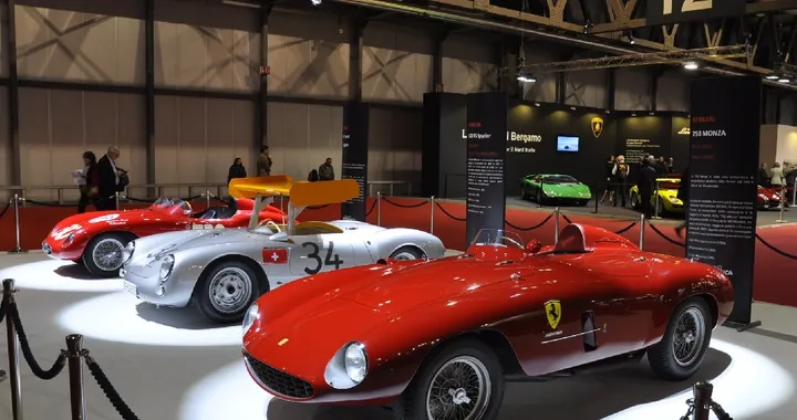 AutoClassica: a Milano l'auto è... storica