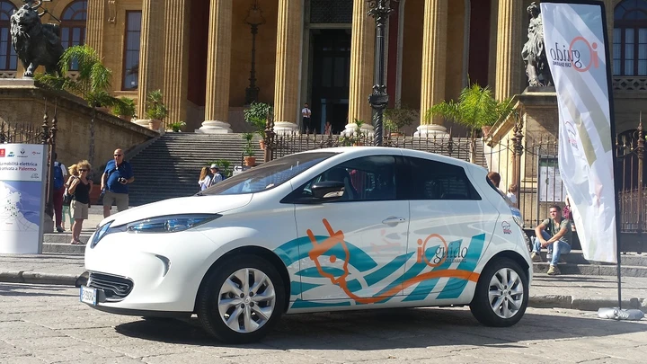 Renault inaugura il car sharing elettrico a Palermo