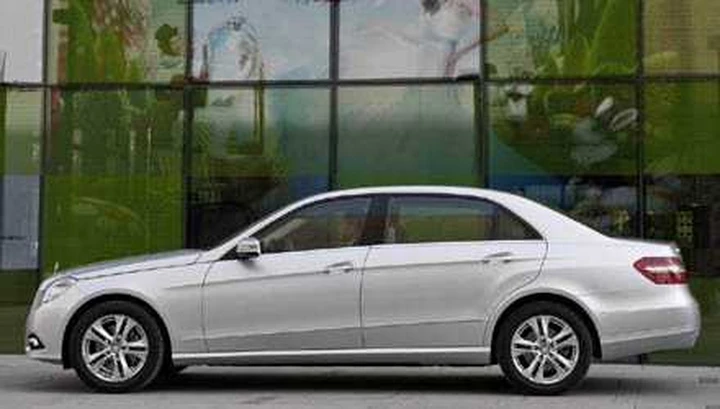 Mercedes Classe E passo lungo a Pechino